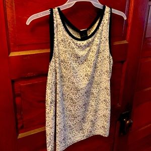 Black/ White Worthington Sleeveless Blouse